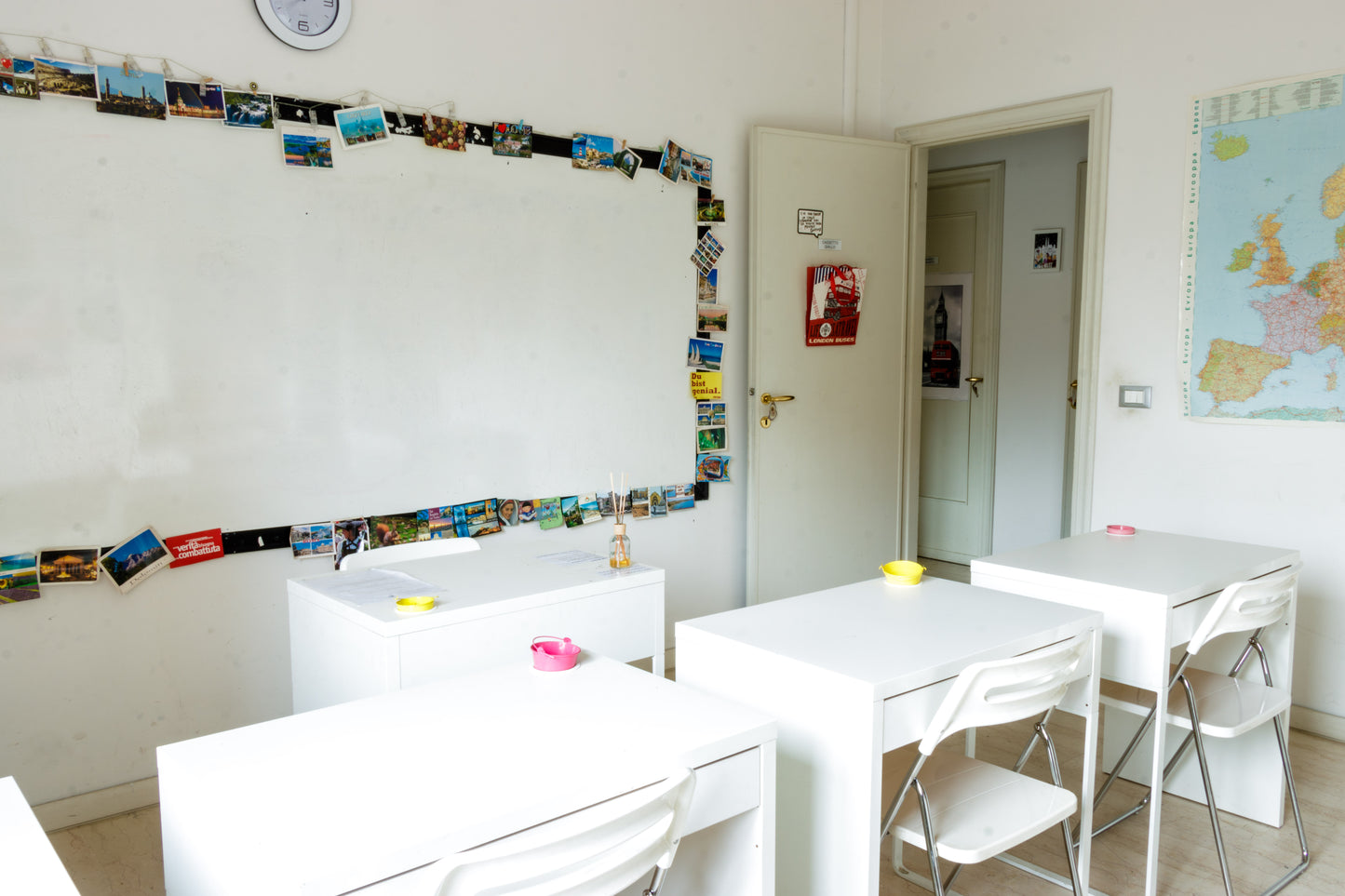 SALA RIUNIONI GIALLA